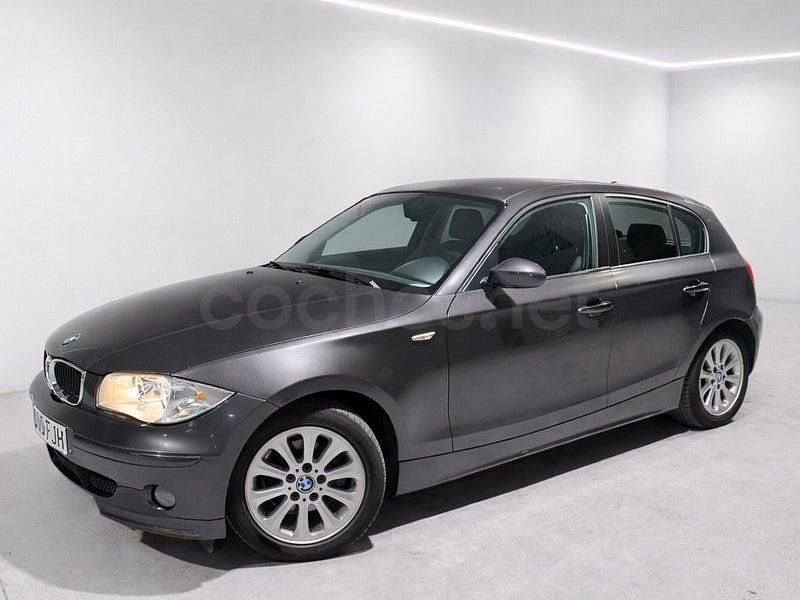 Usado BMW 118 143 CV (105 kW) 2007 Negro Utilitario