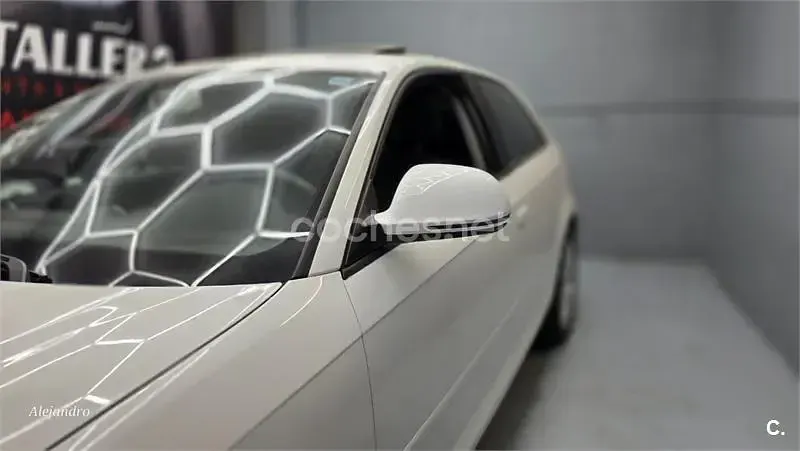 Usado Audi A3 Ambition 160 CV (117 kW) 2009 Blanco Utilitario
