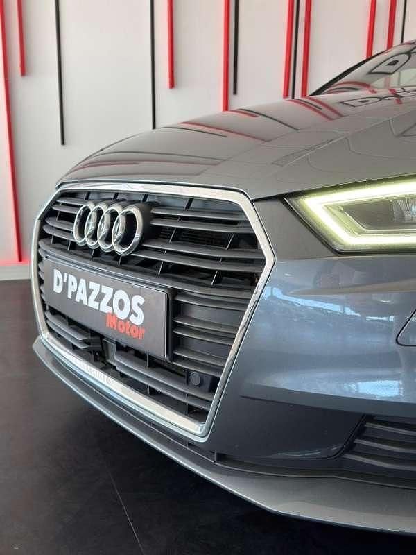 Usado Audi A3 Sportback 116 CV (85 kW) 2020 Gris Utilitario