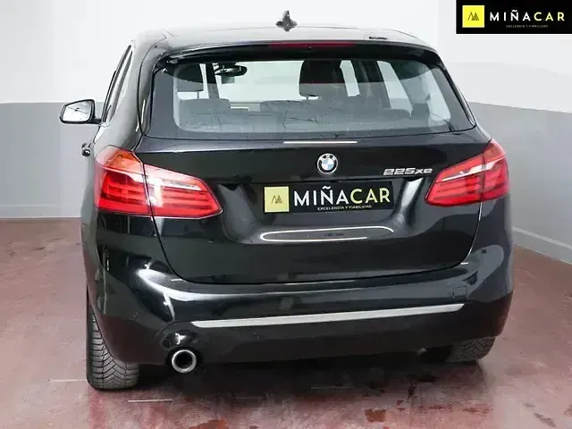 Käytetty BMW 225 iPerformance 224 HP (164 kW) 2020 Musta Viistoperä