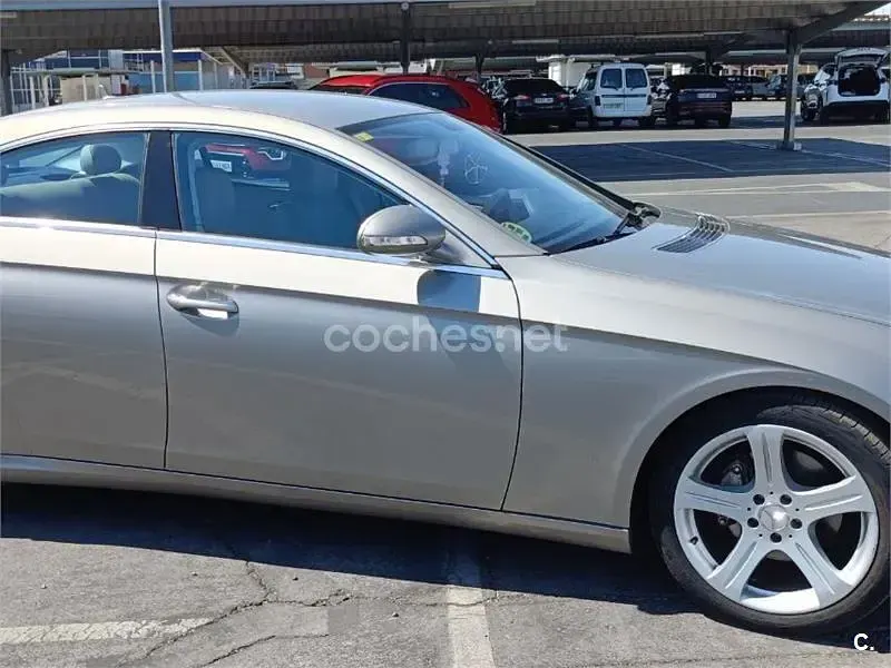 Usado Mercedes CLS320 224 CV (164 kW) 2007 Beige Coupe