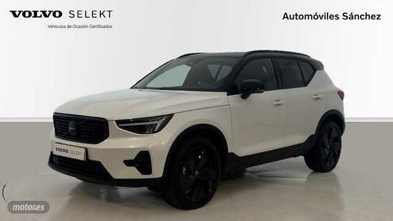 Blanco Nuevo 2025 Volvo XC40 Plus SUV | 45.700 € (Caro) - Imagen 1/1