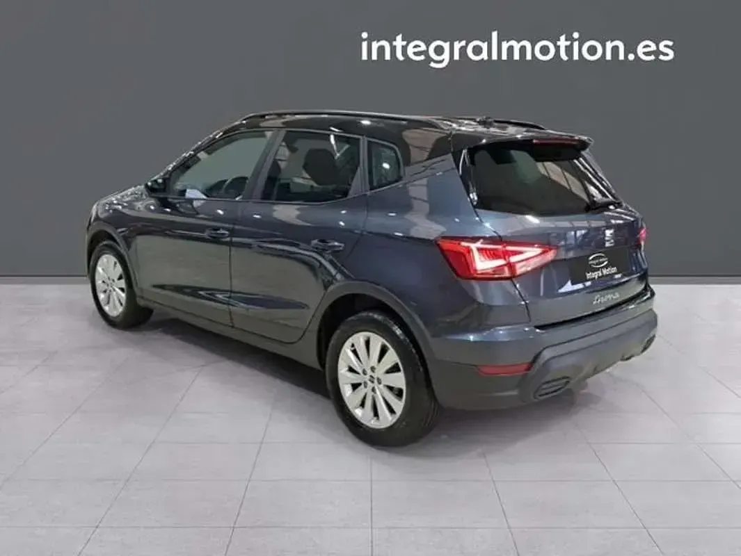 Usado Seat Arona Style 116 CV (85 kW) 2025 Negro SUV