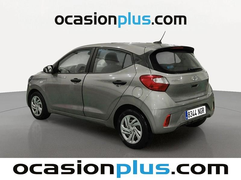 Usado Hyundai i10 67 CV (49 kW) 2022 Gris plata Utilitario