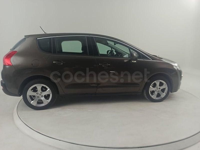 Usado Peugeot 3008 Allure 150 CV (110 kW) 2011 Marrón Berlina