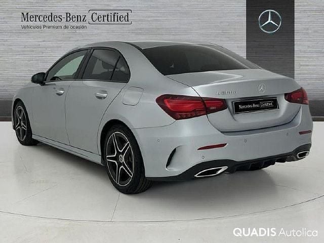 Usado Mercedes A200 150 CV (110 kW) 2025 Plata hightech