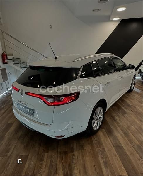 Usado Renault Mégane GrandTour LIMITED 95 CV (69 kW) 2019 Blanco Familiar