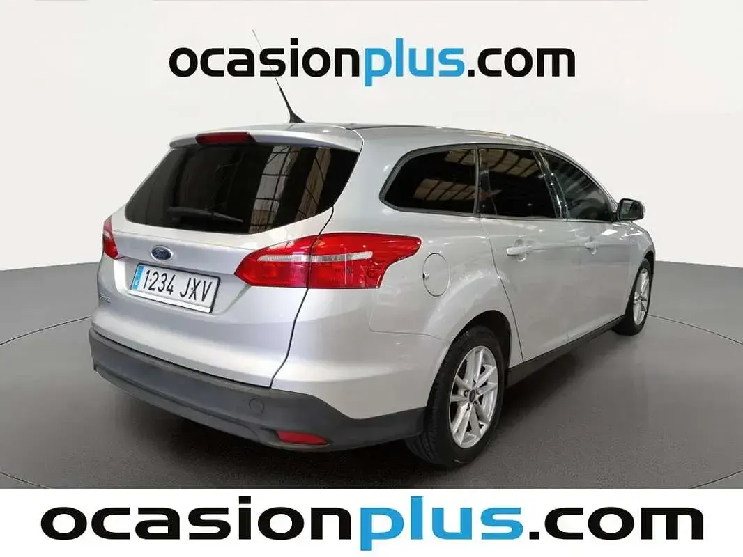 Usado Ford Focus Business Edition 120 CV (88 kW) 2017 Gris Utilitario