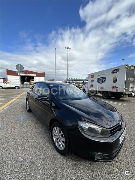Usado VW Golf VI 90 CV (66 kW) 2010 Negro Utilitario