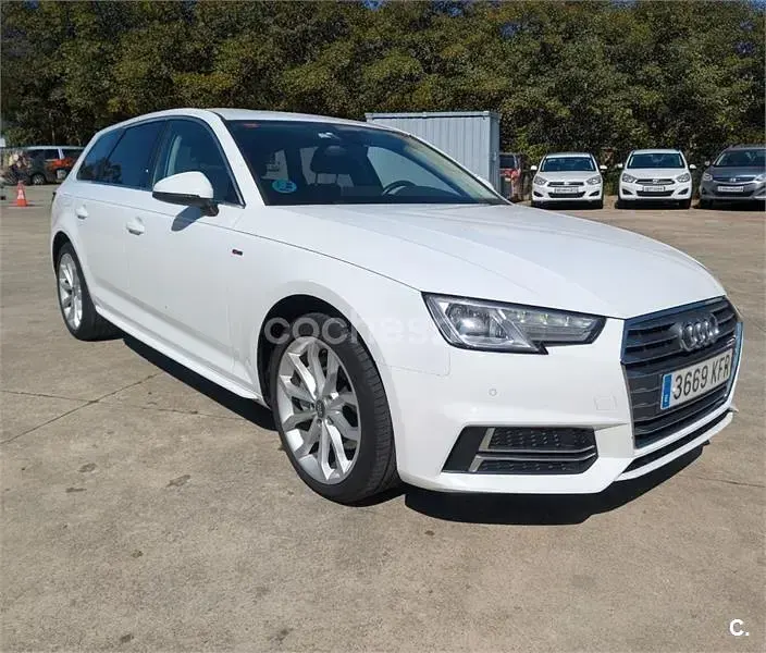 Usado Audi A4 190 CV (139 kW) 2018 Blanco Familiar