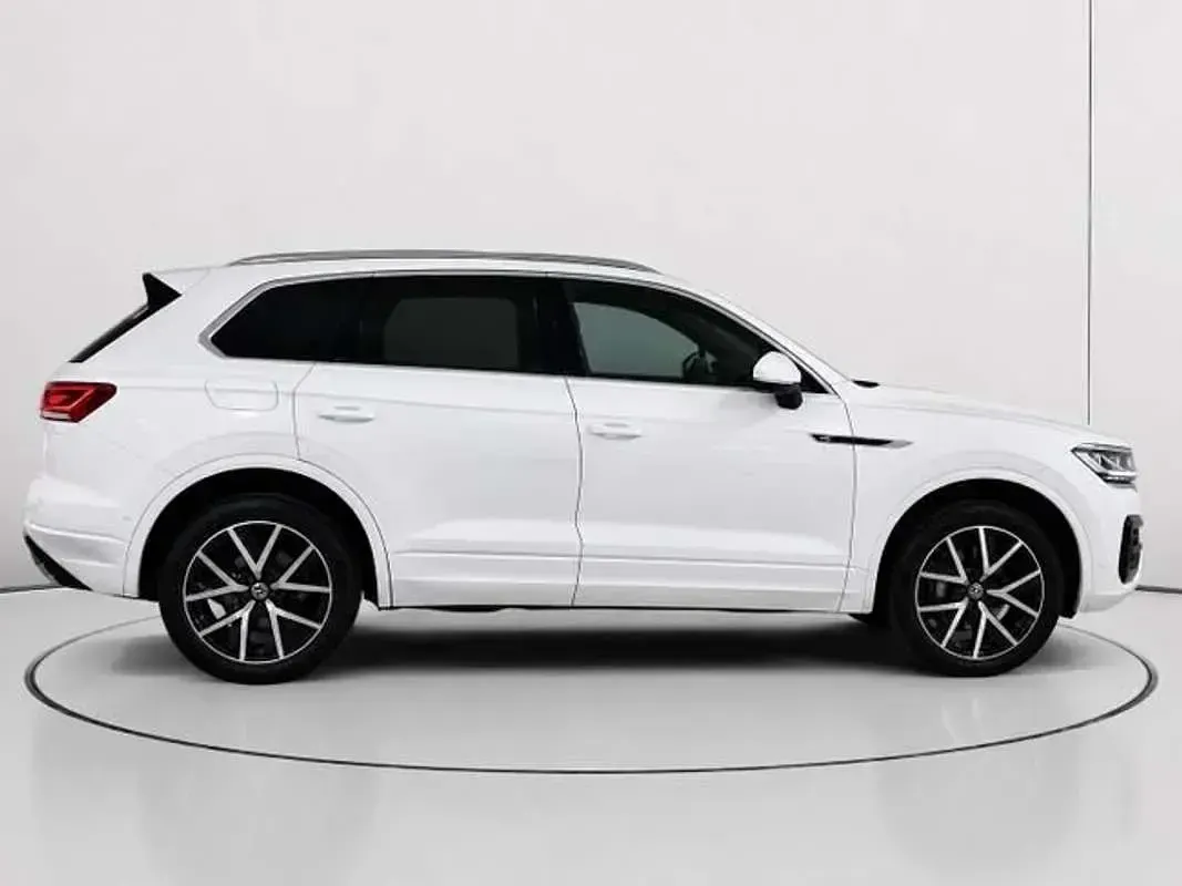 Usado VW Touareg Elegance 286 CV (210 kW) 2022 Blanco SUV
