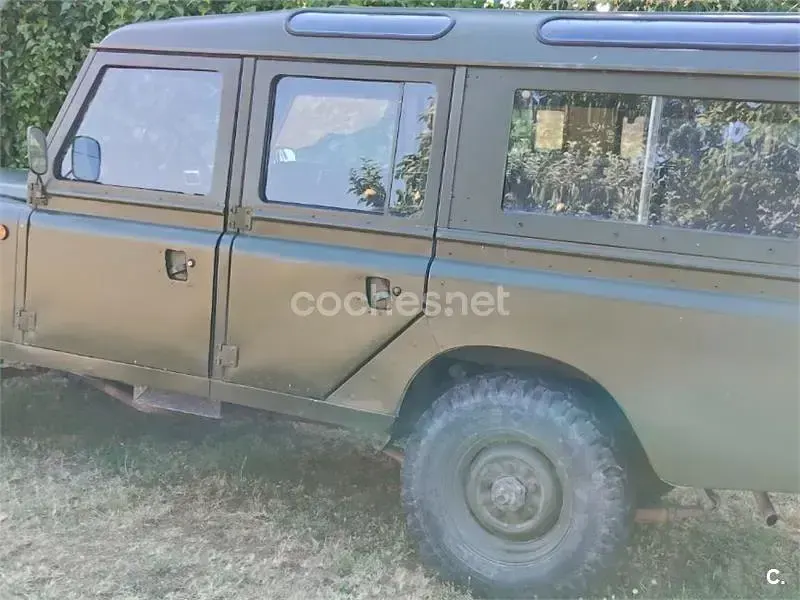 Usado Land Rover Defender 112 CV (82 kW) 1995 Verde Familiar