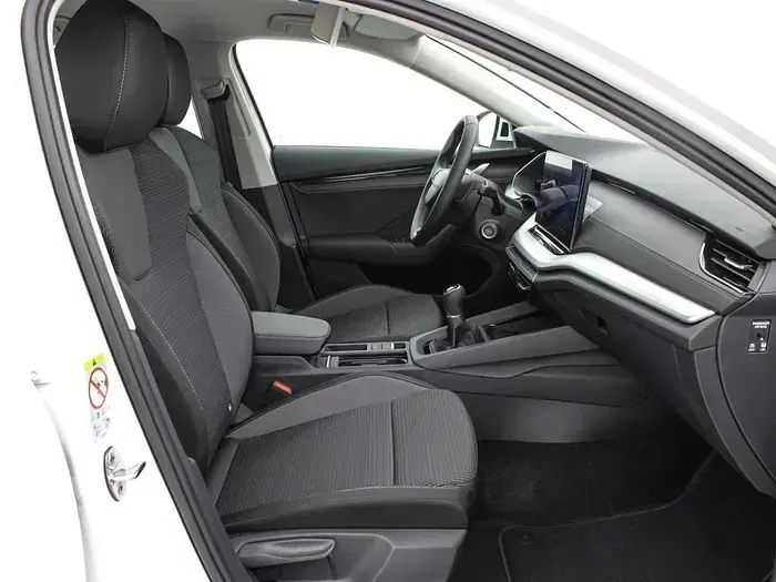 Usado Skoda Octavia Selection 116 CV (85 kW) 2026 Blanco Familiar