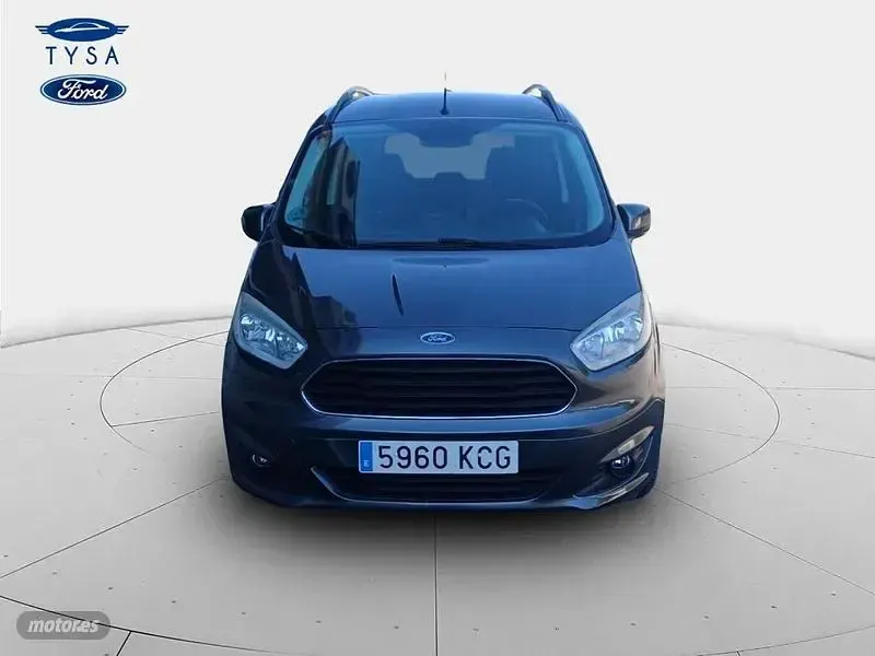 Usado Ford Tourneo Courier Titanium 95 CV (69 kW) 2017 Gris Monovolumen