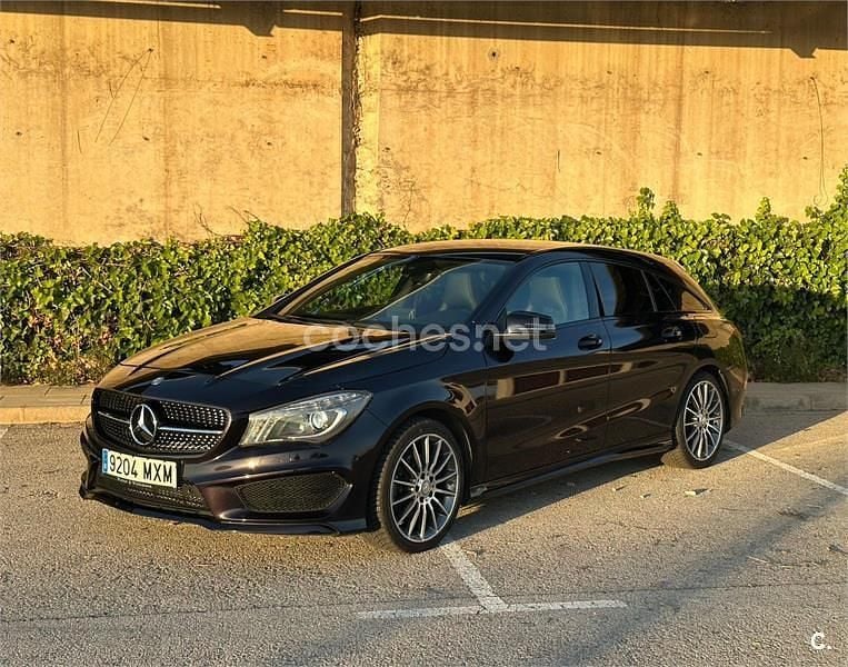 Violeta / lila Usado 2016 Mercedes CLA200 Shooting Brake AMG line Familiar | 15.950 € (Super precio) - Imagen 1/4
