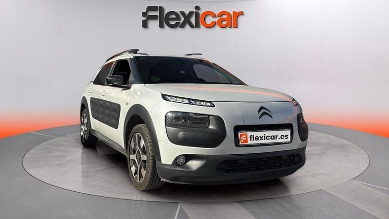 Usado Citroën C4 Feel 100 CV (73 kW) 2017 Blanco Berlina