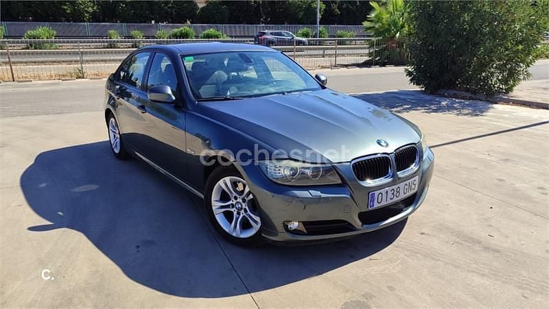 Verde Usado 2009 BMW 320 Berlina | 6700 € (Precio justo) - Imagen 1/4