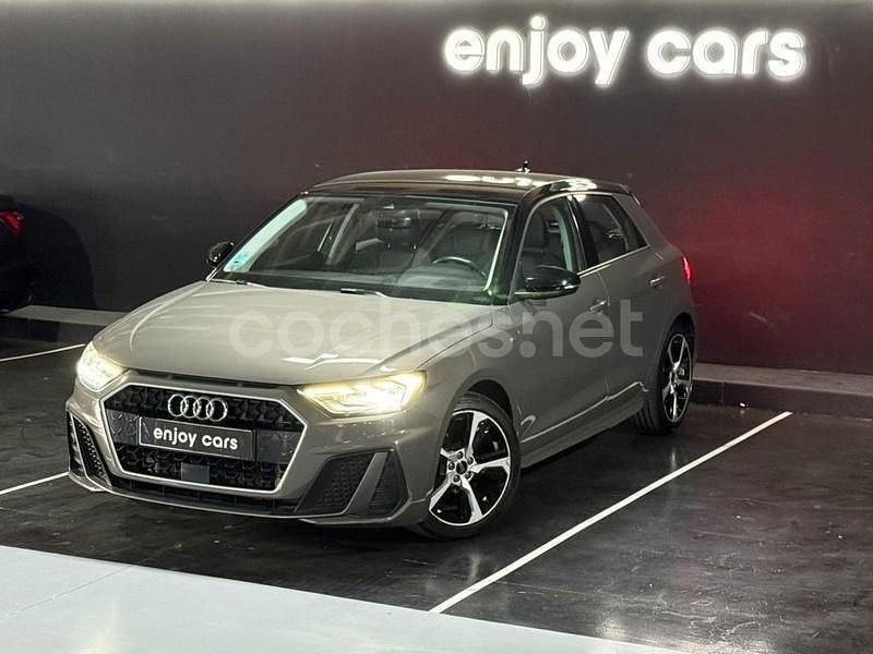 Usado Audi A1 Sportback Ambiente 110 CV (80 kW) 2021 Gris / plata Utilitario