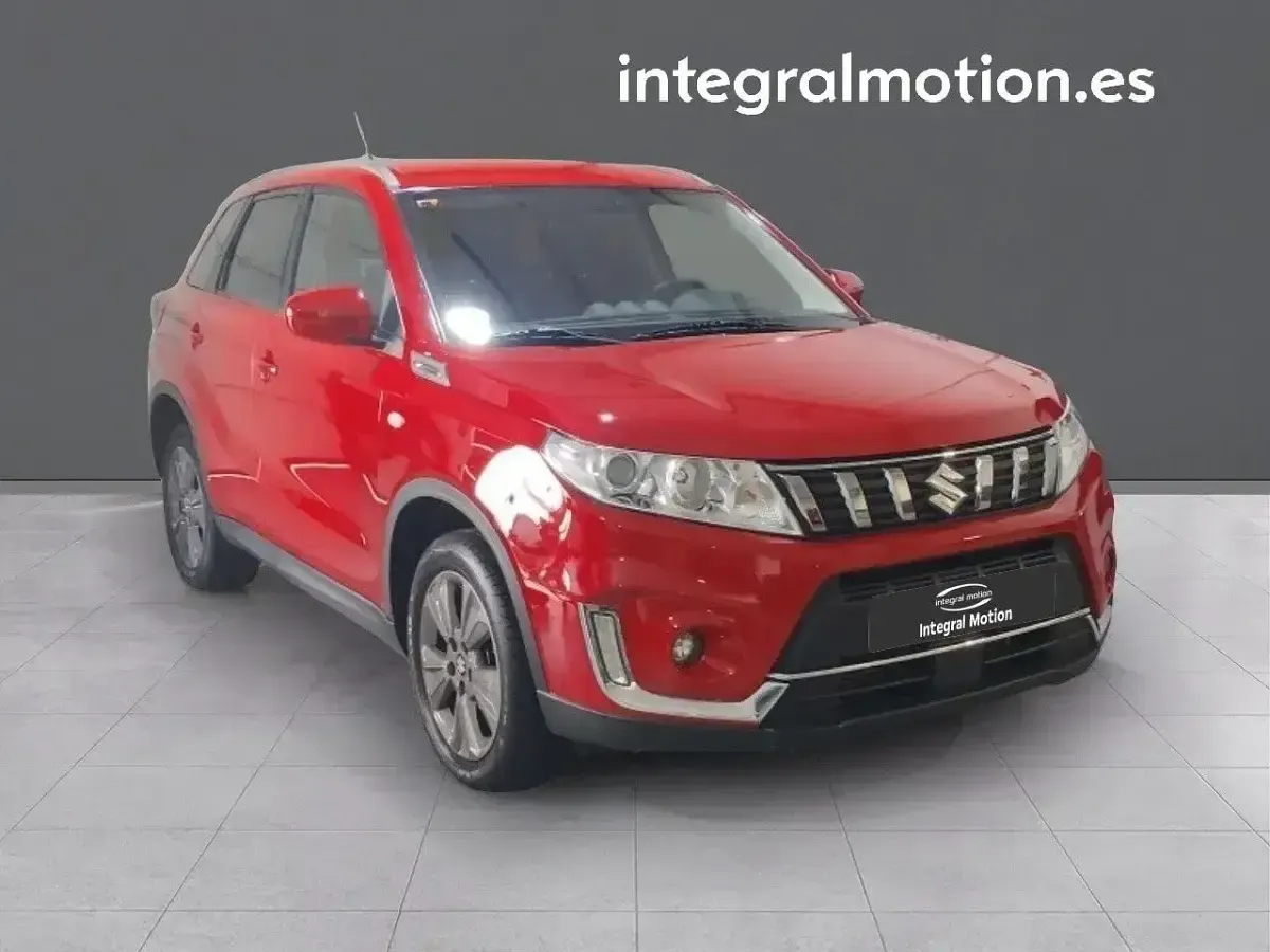 Usado Suzuki Vitara 111 CV (81 kW) 2019 Rojo SUV
