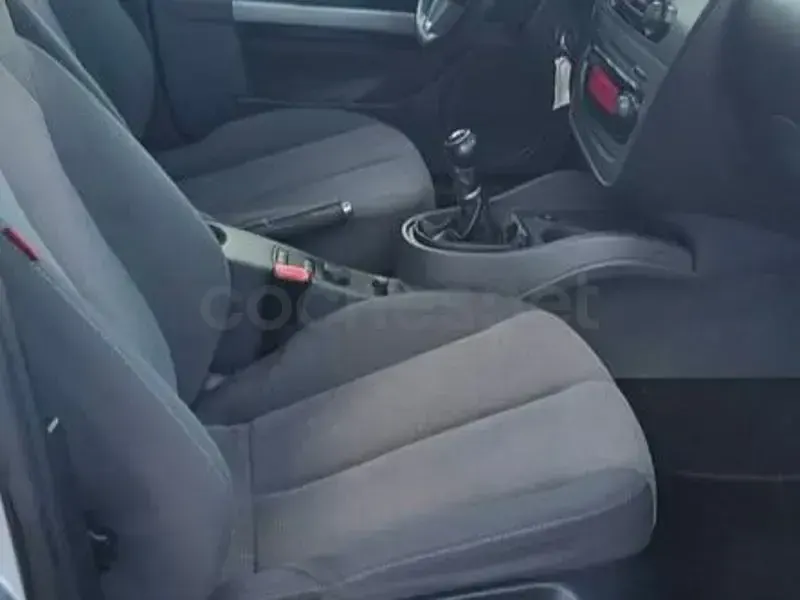 Usado Seat Leon Ecomotive 105 CV (77 kW) 2009 Gris / plata Utilitario