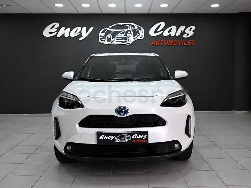 Usado Toyota Yaris Cross Active 116 CV (85 kW) 2024 Blanco SUV