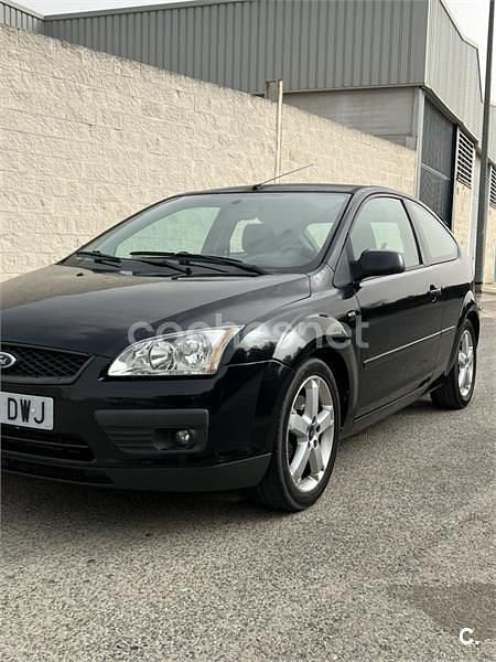 Usado Ford Focus Sport 115 CV (84 kW) 2006 Negro Berlina