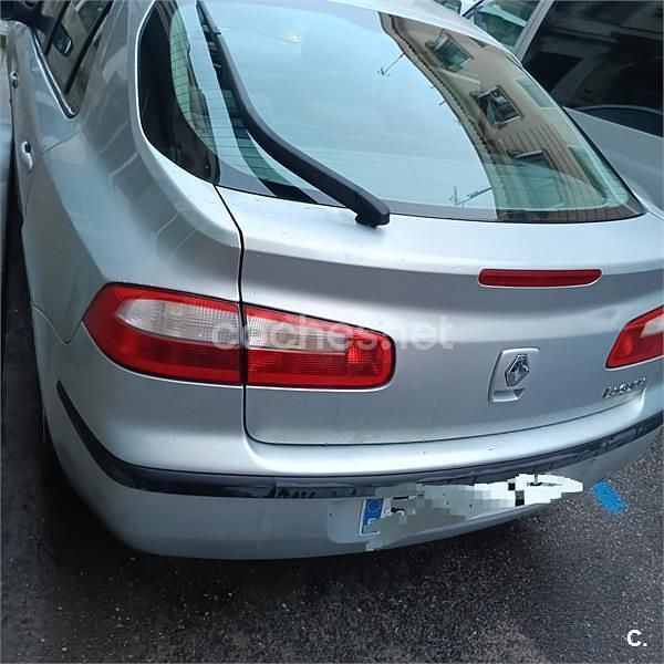 Usado Renault Laguna II Authentique 123 CV (90 kW) 2001 Beige Berlina