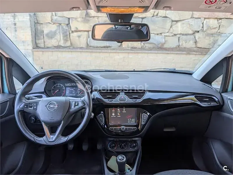 Usado Opel Corsa Selective 90 CV (66 kW) 2016 Verde Utilitario