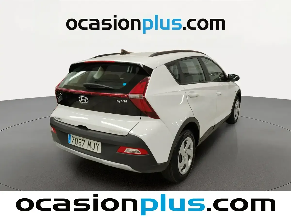Usado Hyundai Bayon 100 CV (73 kW) 2023 Blanco SUV