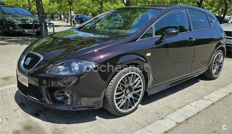 Usado Seat Leon CUPRA 240 CV (176 kW) 2006 Negro Utilitario