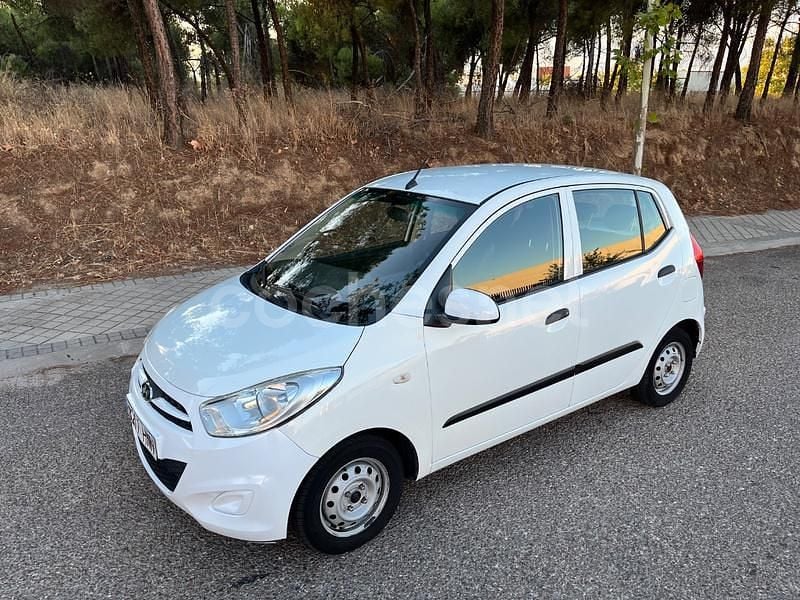Blanco Usado 2013 Hyundai i10 Comfort Utilitario | 4799 € (Buen precio) - Imagen 1/4