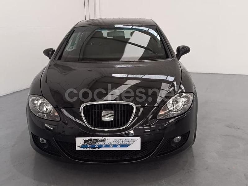 Negro Usado 2008 Seat Leon Style Berlina | 5000 € (Caro) - Imagen 1/4