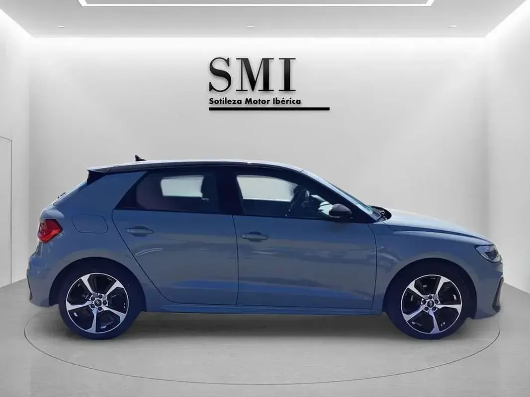 Usado Audi A1 Sportback 110 CV (80 kW) 2023 Gris Utilitario