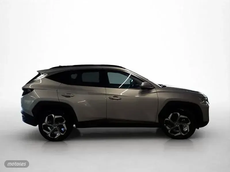 Usado Hyundai Tucson 230 CV (169 kW) 2024 Plateado SUV