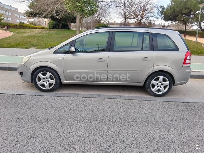 Usado Opel Zafira Enjoy 120 CV (88 kW) 2008 Beige Monovolumen