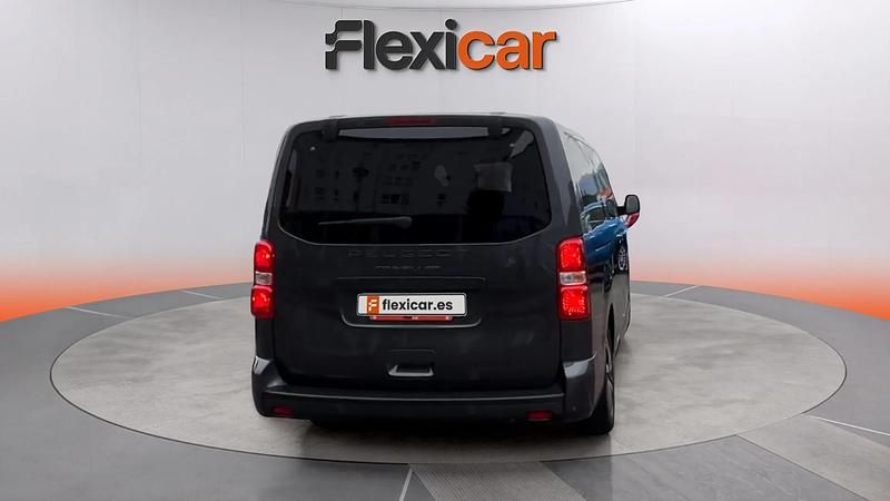 Usado Peugeot Traveller Business-Line 180 CV (132 kW) 2024 Negro Monovolumen