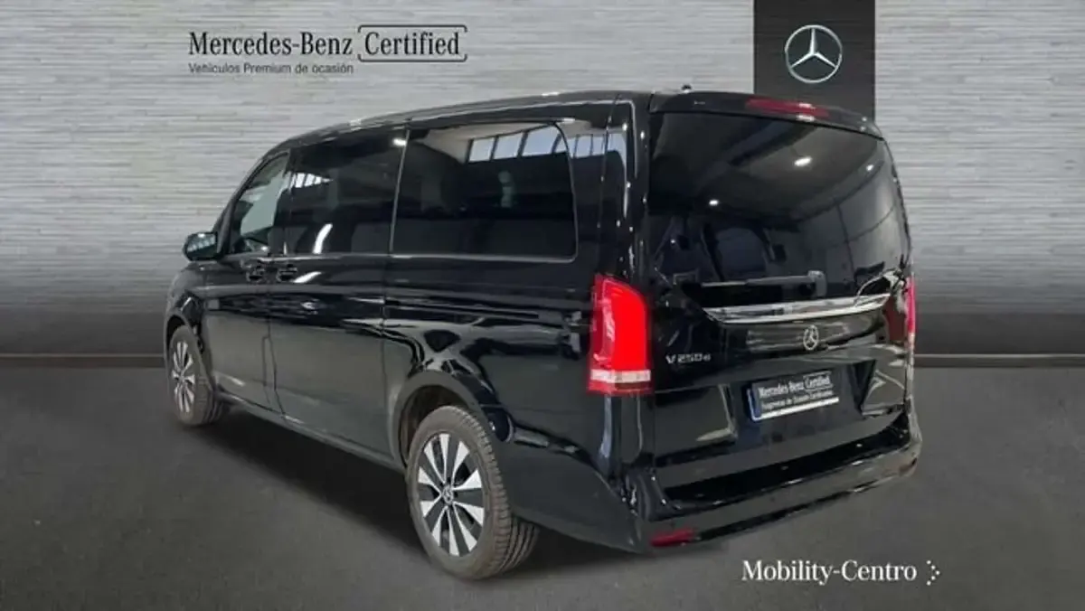 Usado Mercedes V250 190 CV (139 kW) 2023 Negro Monovolumen