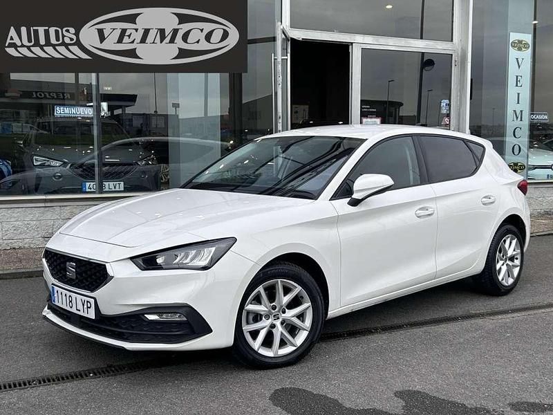 Usado Seat Leon Reference 116 CV (85 kW) 2022 Blanco Utilitario