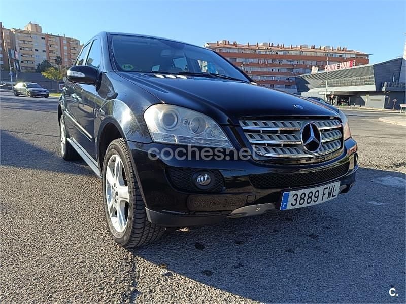 Negro Usado 2007 Mercedes ML320 SUV | 8400 € (Buen precio) - Imagen 1/4