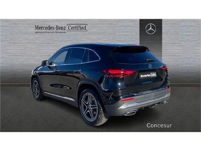 Usado Mercedes GLA200 AMG line 150 CV (110 kW) 2024 Negro cosmos SUV