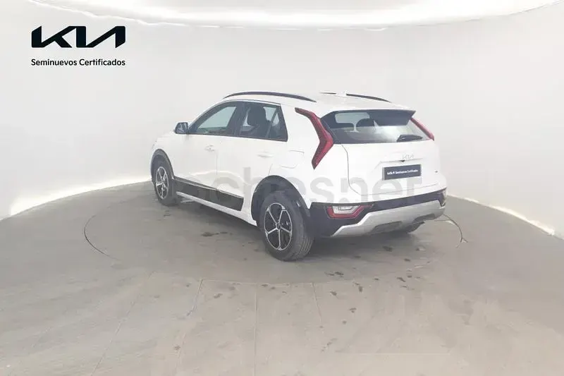 Usado Kia Niro 129 CV (94 kW) 2025 Blanco SUV