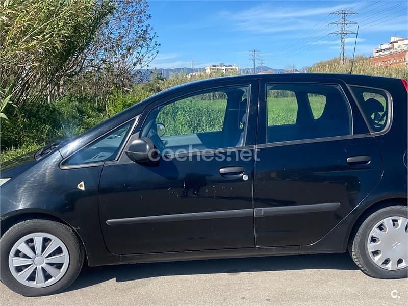 Usado Mitsubishi Colt Invite 75 CV (55 kW) 2007 Negro Monovolumen