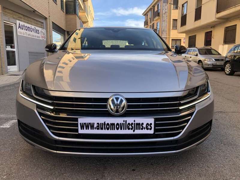 Usado VW Arteon 150 CV (110 kW) 2019 Gris Coupe