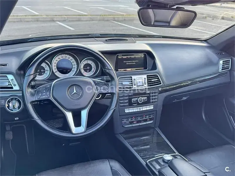 Usado Mercedes E220 Elegance 170 CV (125 kW) 2013 Negro Descapotable