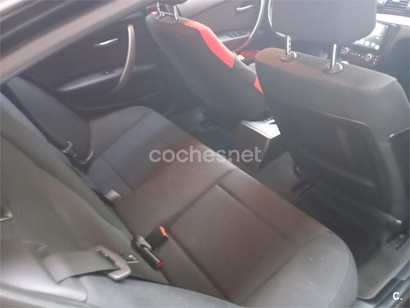 Negro Usado 2007 BMW 118 Utilitario | 5500 € (Precio justo) - Imagen 1/4