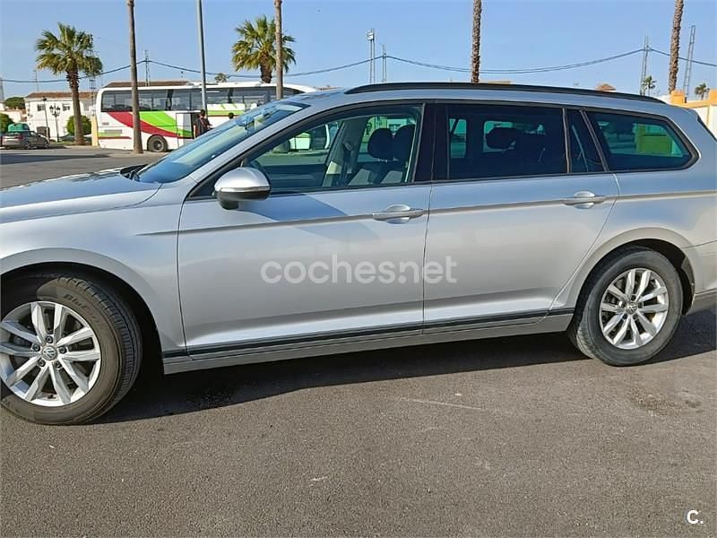 Usado VW Passat Edition 150 CV (110 kW) 2016 Gris / plata Familiar