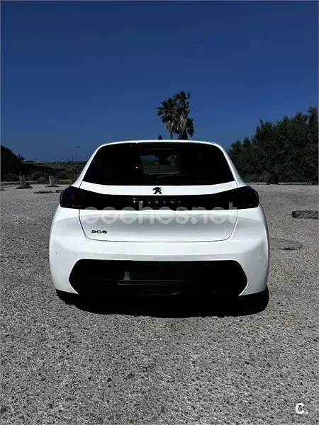 Usado Peugeot 208 Style 100 CV (73 kW) 2021 Blanco Utilitario