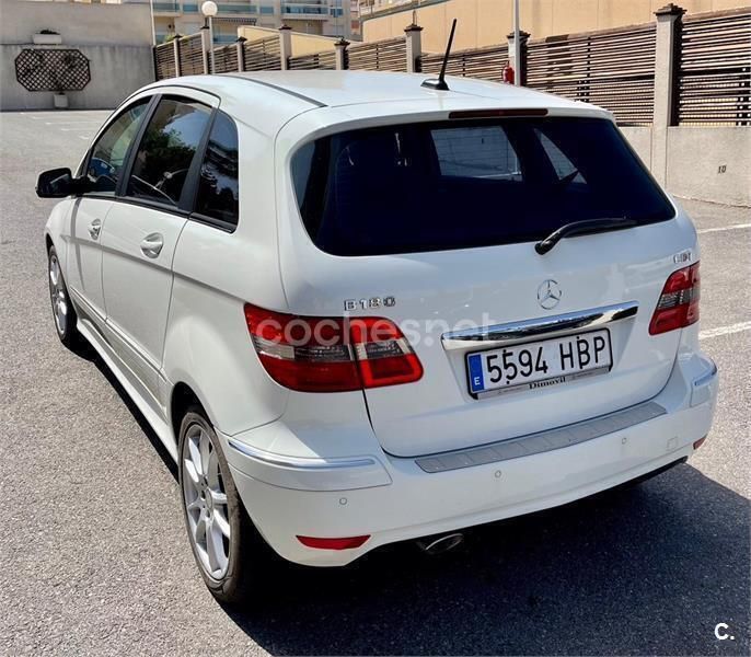 Usado Mercedes B180 Sport Edition 109 CV (80 kW) 2011 Blanco Monovolumen
