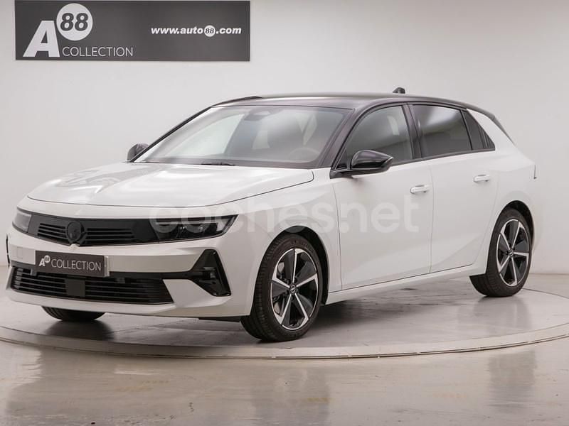 Blanco Usado 2025 Opel Astra Berlina | 25.700 € (Precio justo) - Imagen 1/4