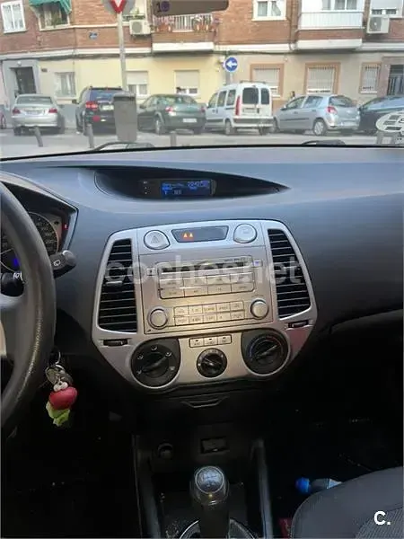 Occasion Hyundai i20 Comfort 75 ch (55 kW) 2011 Bleue Citadine